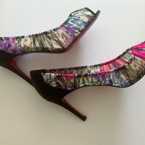 Gorgeous LOUBOUTIN chiffon Parisienne 85mm Pumps NEW LOWER PRICE, FREE SHIPPING! - Picture 4 of 8